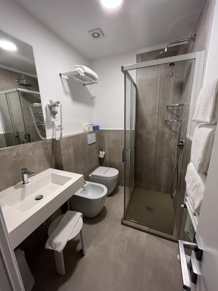 Hotel Eden Gigli Numana Bagian luar foto