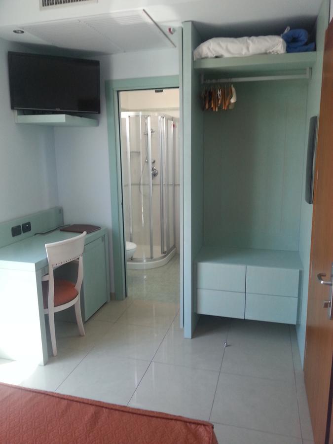 Hotel Eden Gigli Numana Bagian luar foto